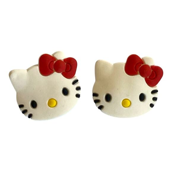 Hello Kitty Accessory Gift Set | Necklace, Keychain, Shoe Charms, Hair Clips Set - Picture 5 of 7